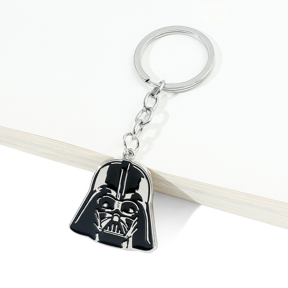 Car Accessories For Boys - Metalowy brelok z hełmem postaci z