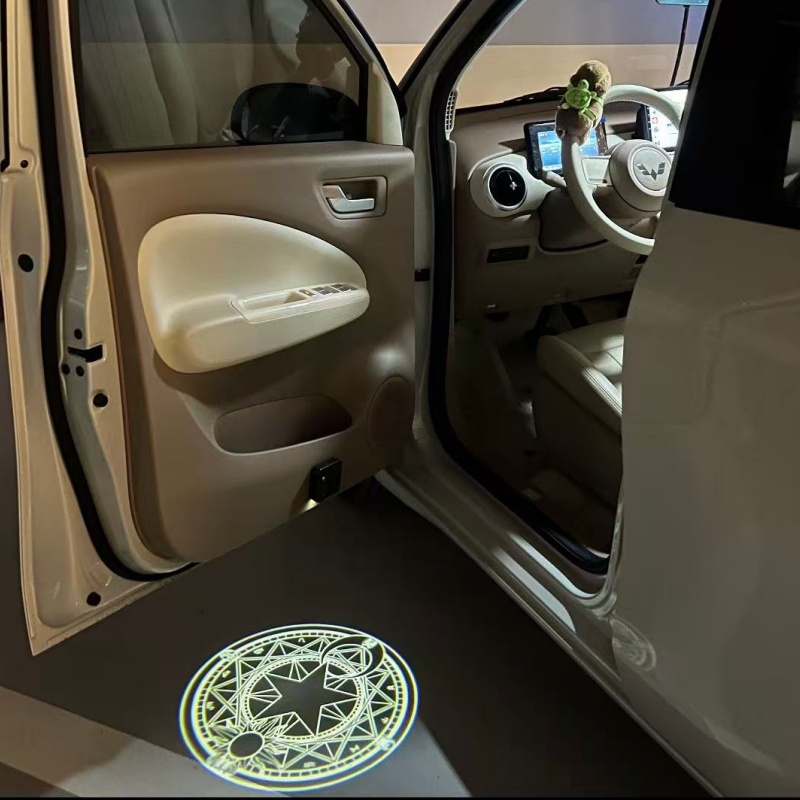 Projektor świateł powitalnych  – Car Accessories Kit recenzja i cena